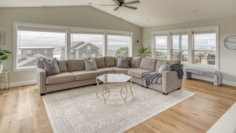 Three-Story Luxury|Spa-Like Baths|Game Room|HotTub