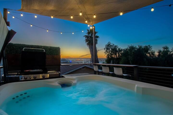 Lux Escape 3: Views, Spa, Games, Safari Tent, Golf gallery image 2