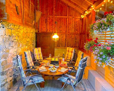 Concierge, Lake Thun/Alps Scenic Views by SwissHut