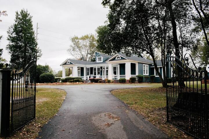 Dreamline Suites managed Airbnb listing 1