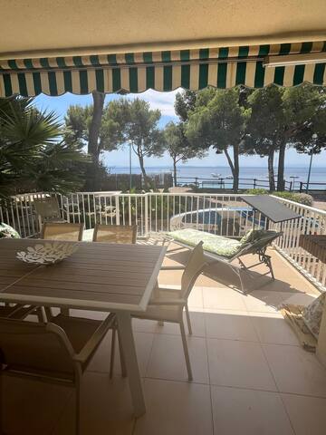 Flat with direct access to the beach Av-39 gallery image 4