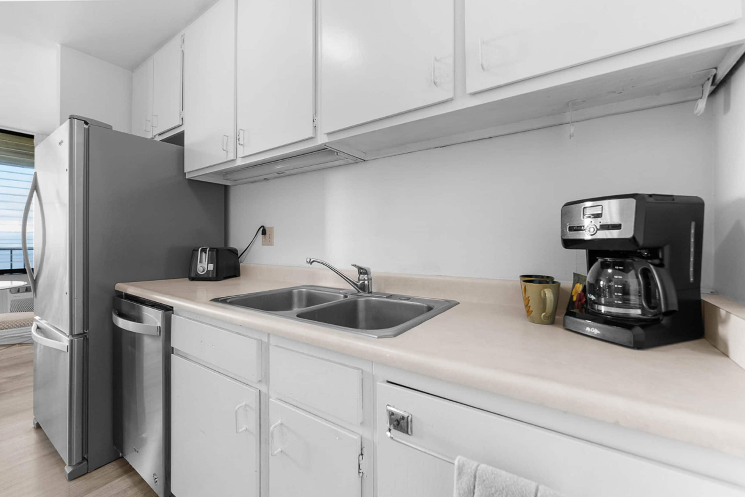 Condo in Kihei · ★4.38 · 1 bedroom · 1 bed · 1 bath - Image 10