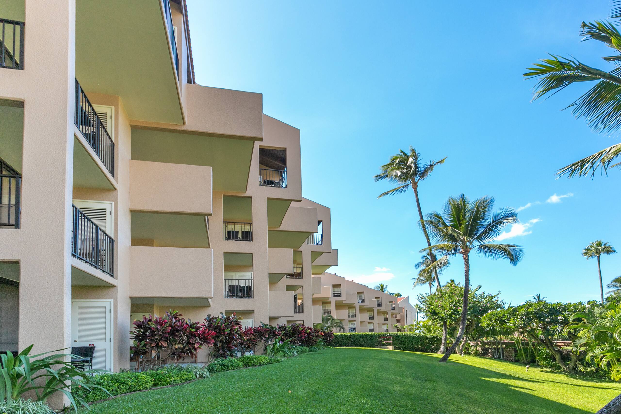 Condo in Kihei · ★4.5 · 1 bedroom · 2 beds · 2 baths - Image 33