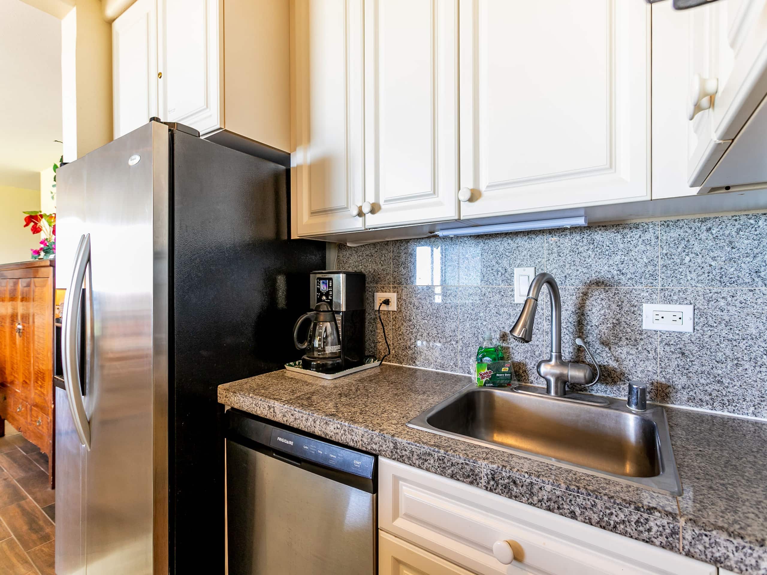 Condo in Kihei · ★4.73 · 3 bedrooms · 5 beds · 3 shared baths - Image 9
