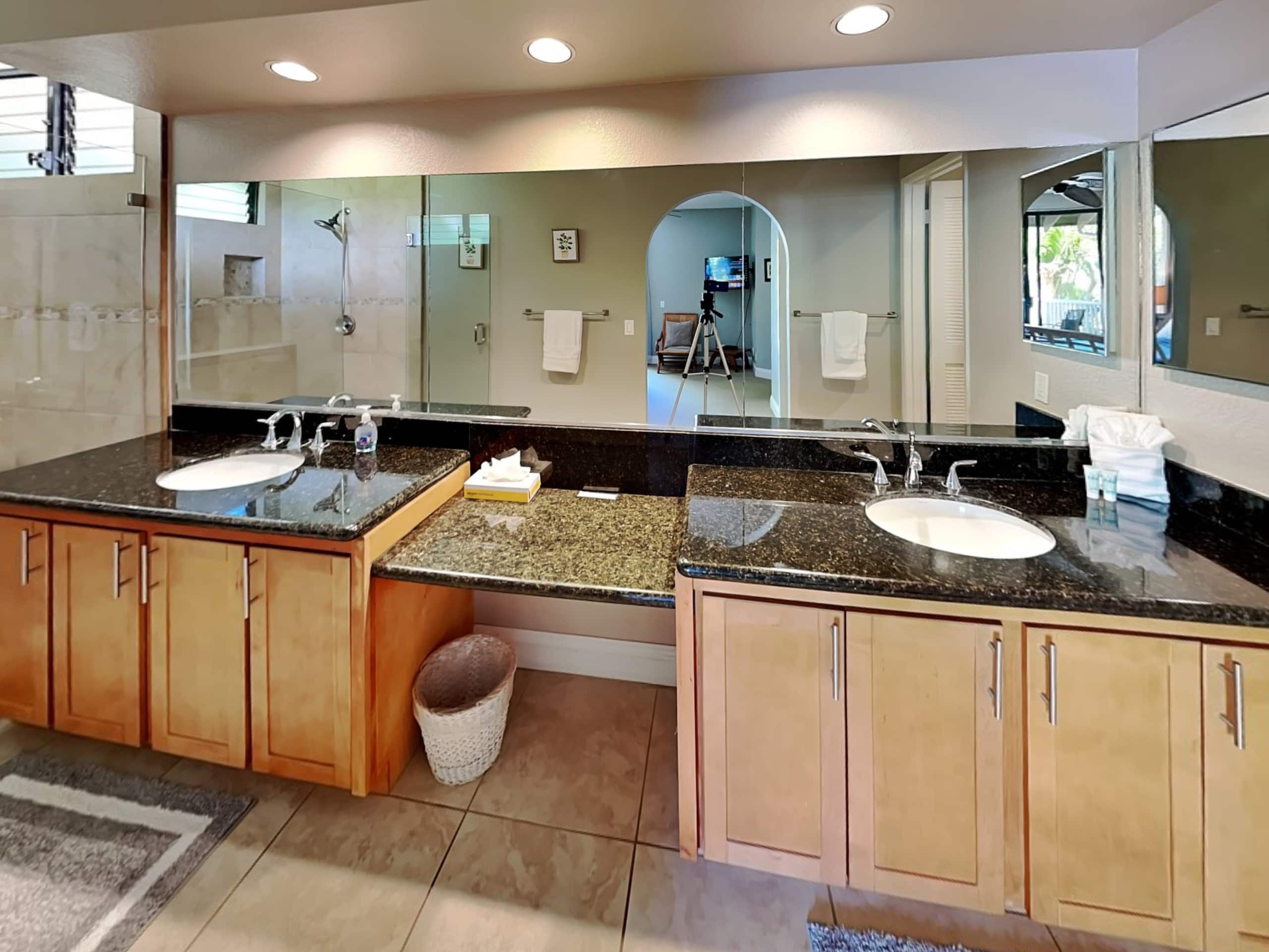 Condo in Wailea · ★4.17 · 3 bedrooms · 4 beds · 2 baths - Image 16