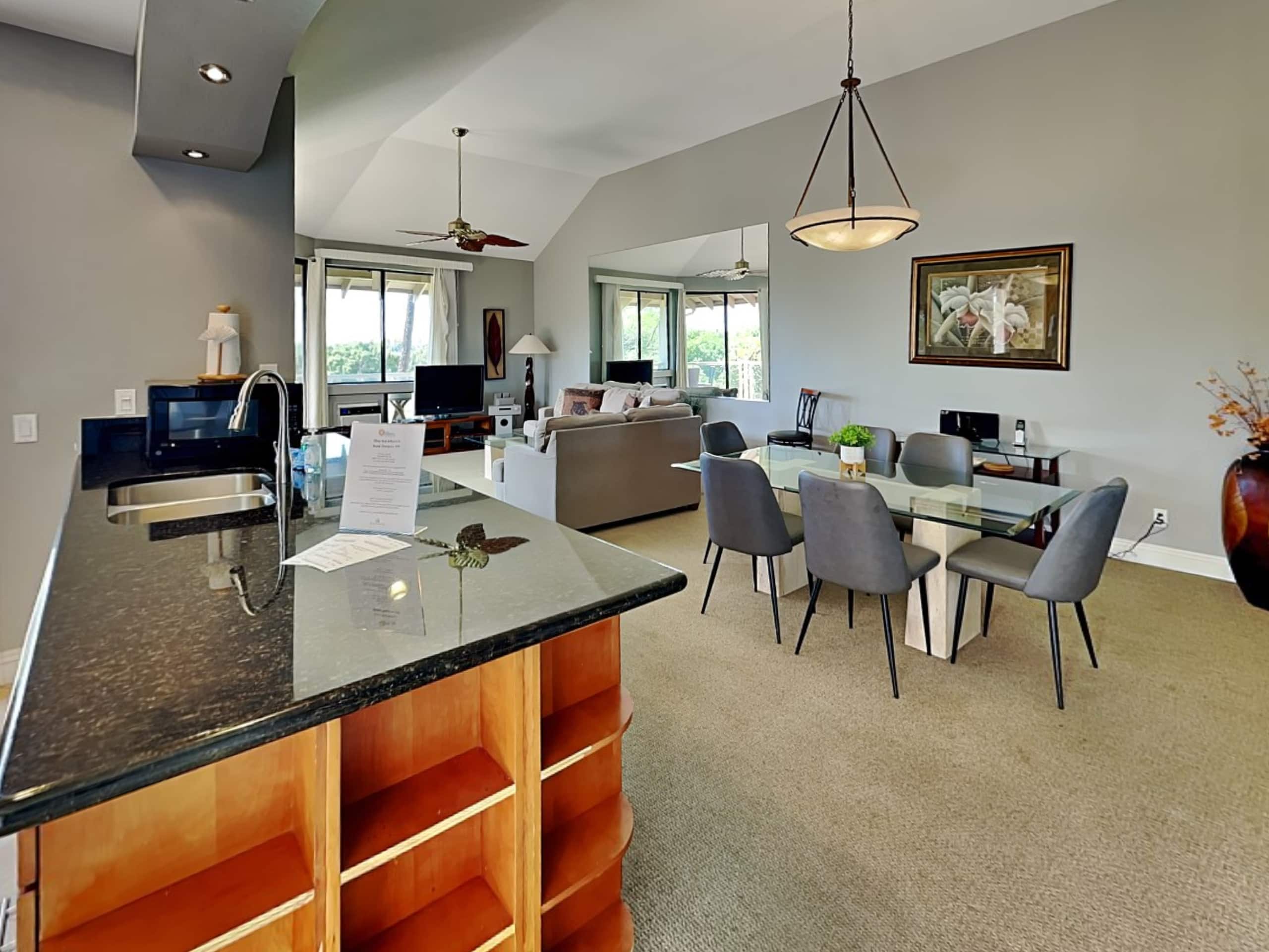 Condo in Wailea · ★4.17 · 3 bedrooms · 4 beds · 2 baths - Image 5