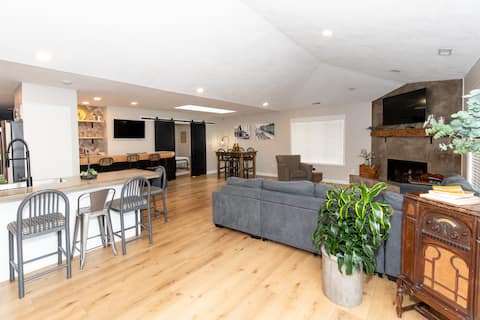 The Attic - Group Accommodation up to 28 people -