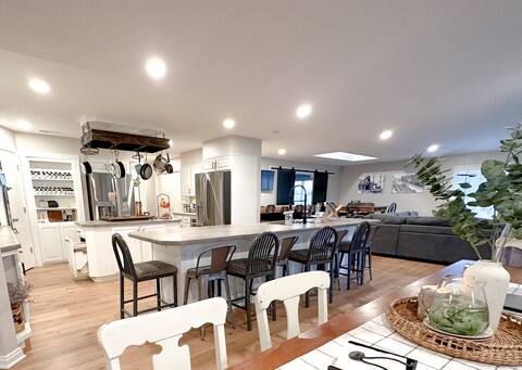 The Attic - Group Accommodation up to 28 people -