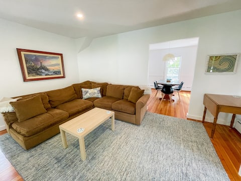Popular Airbnb listing: Walk to Old Garden Beach! 3 Bedroom Home! in Rockport