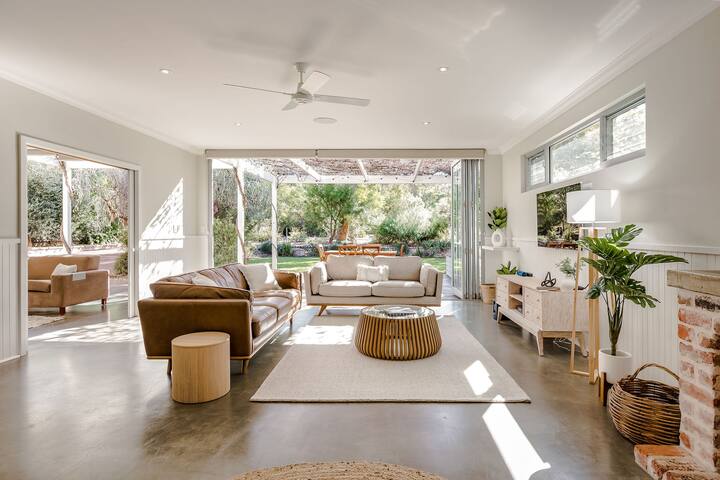 Beach Life on Beach gallery image 2