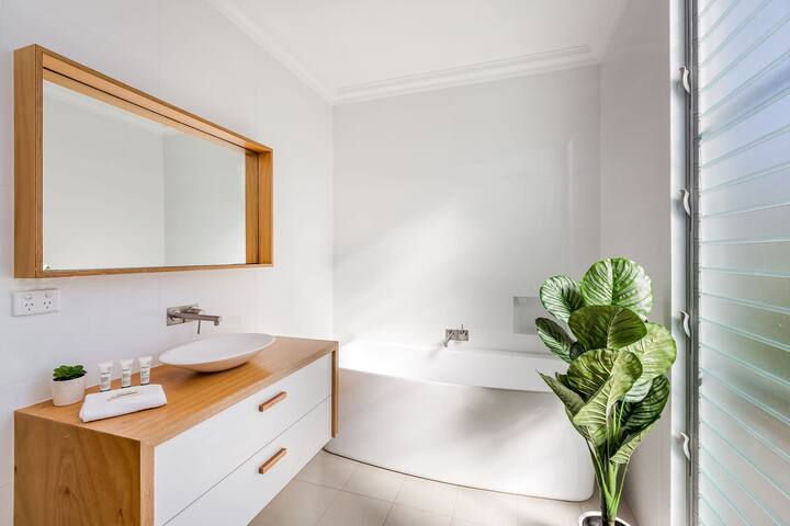 Beach Life on Beach gallery image 5