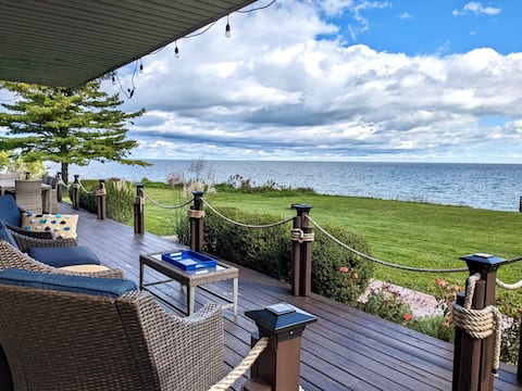 Sheridan Shores Escape - Hot Tub w Amazing Views!