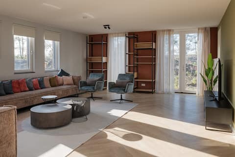 Popular Airbnb listing: Vloedschuur - DNVB in Wijk 08 Nieuwvliet