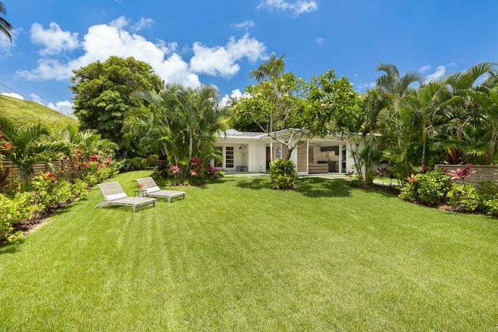 Luxe Lanikai Hideaway W/ Lanai & Outdoor Shower - Kailua, HI