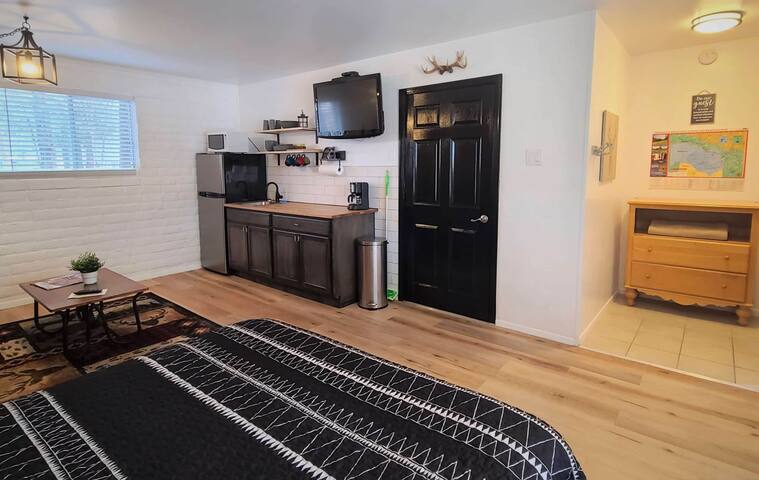 The Nook Pinetop managed Airbnb listing 2