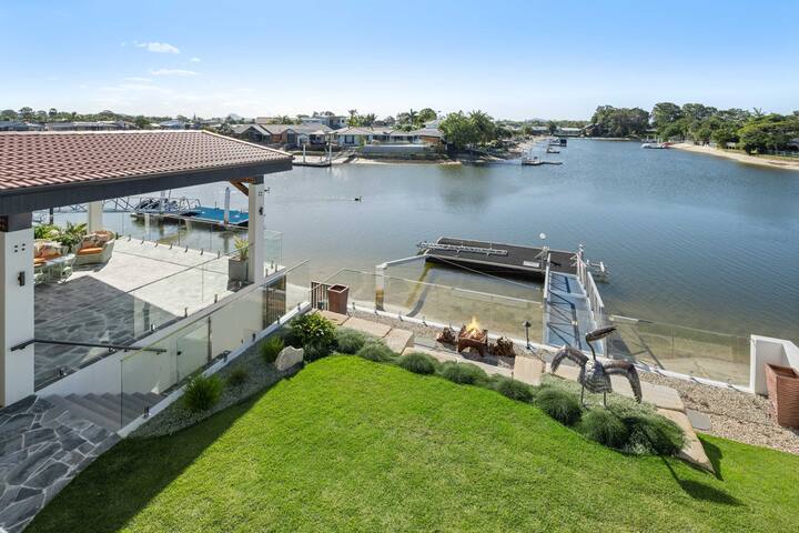 Waterfront Bliss on Maroochydore Canal