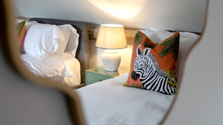 Jubilee, Beecham Farmhouse, Bolthole Retreats