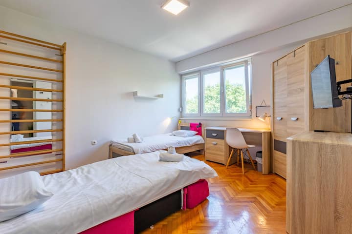 غرفة النوم 1