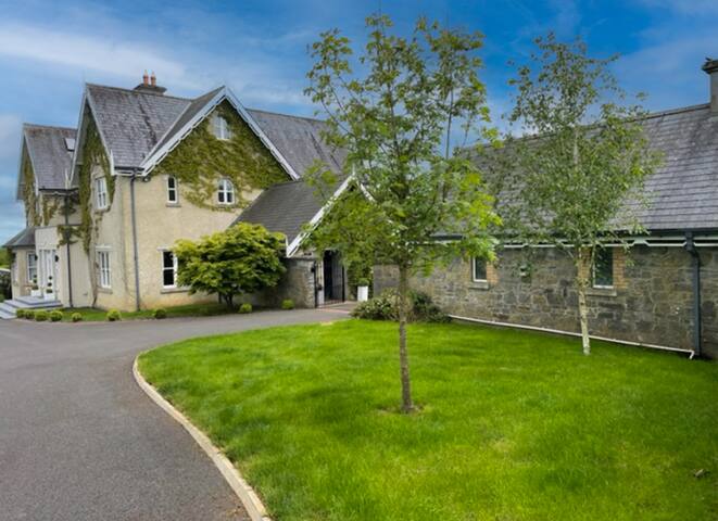 Trident Holiday Homes managed Airbnb listing 1