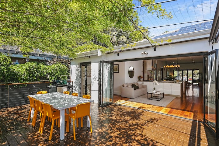 Sea View House - 250m to beach + golf course views
