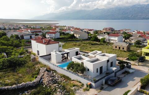 Designer Villa Neva with magic Velebit view