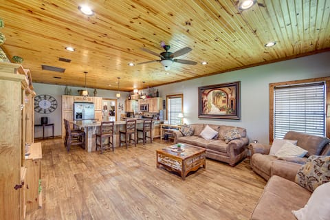 Jefferson Vacation Rental with Golf Cart!