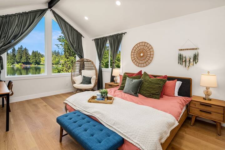 Brand New Modern Lake Front Paradise | RV Parking gallery image 4