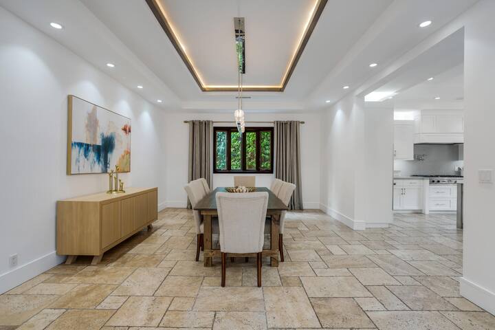 Elegant Encino Villa with Pool & Luxe Amenities gallery image 5