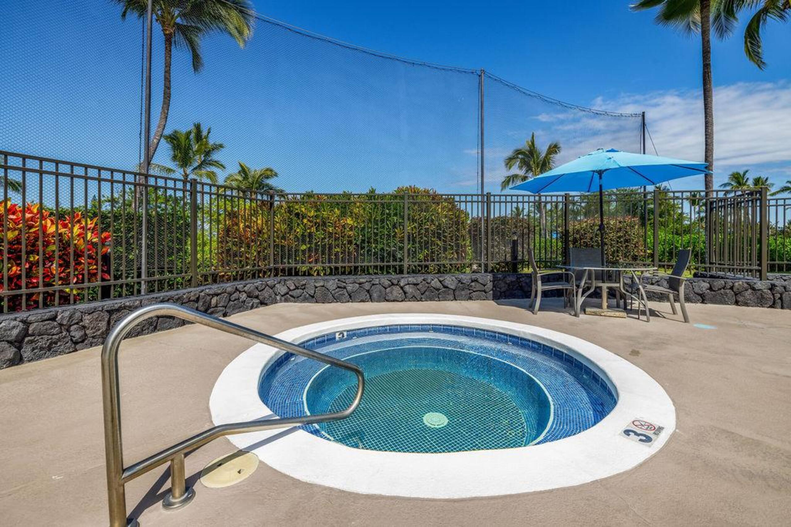 Condo in Kailua-Kona · ★4.86 · 2 bedrooms · 3 beds · 2 private baths - Image 26