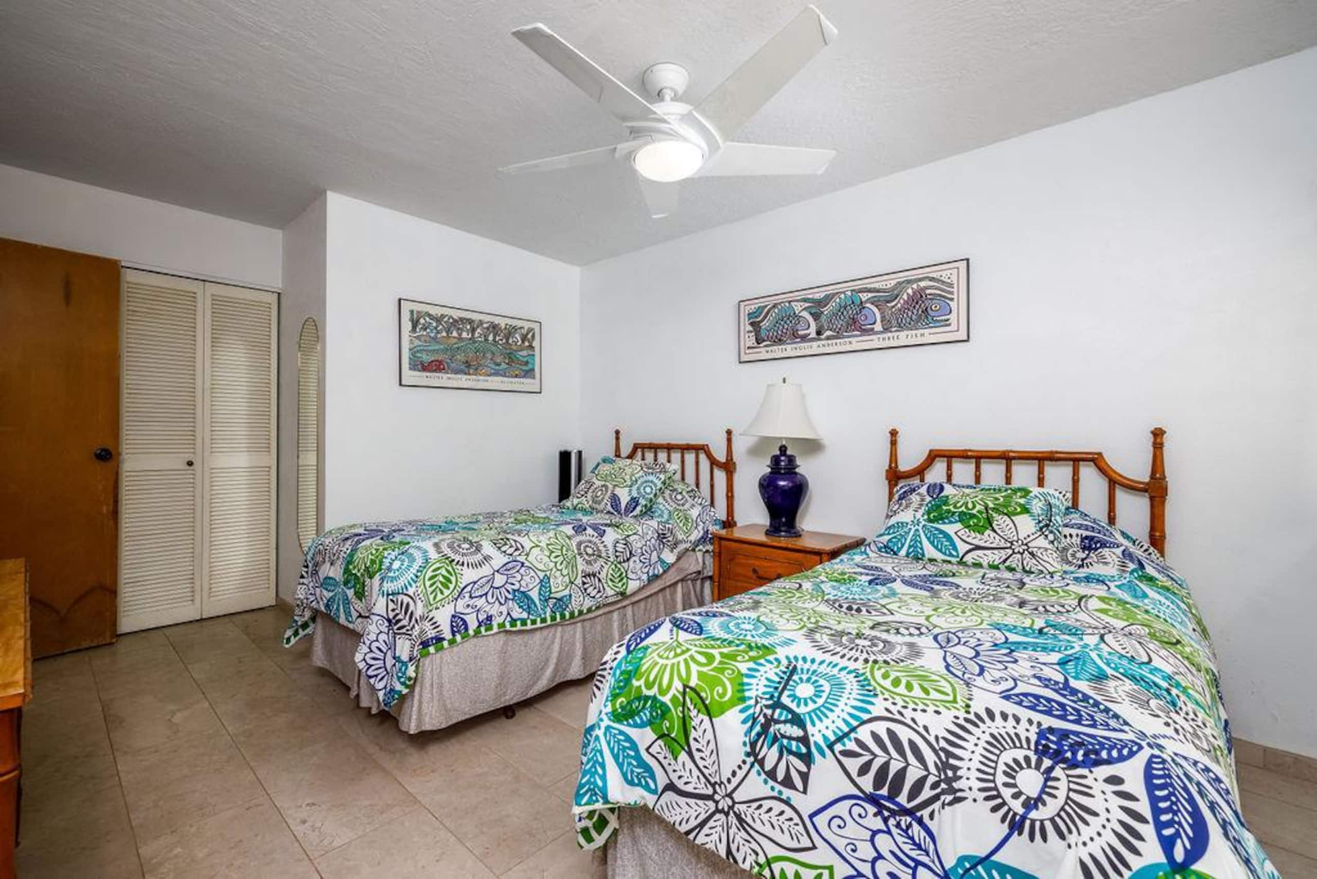 Condo in Kailua-Kona · ★4.86 · 2 bedrooms · 3 beds · 2 private baths - Image 13