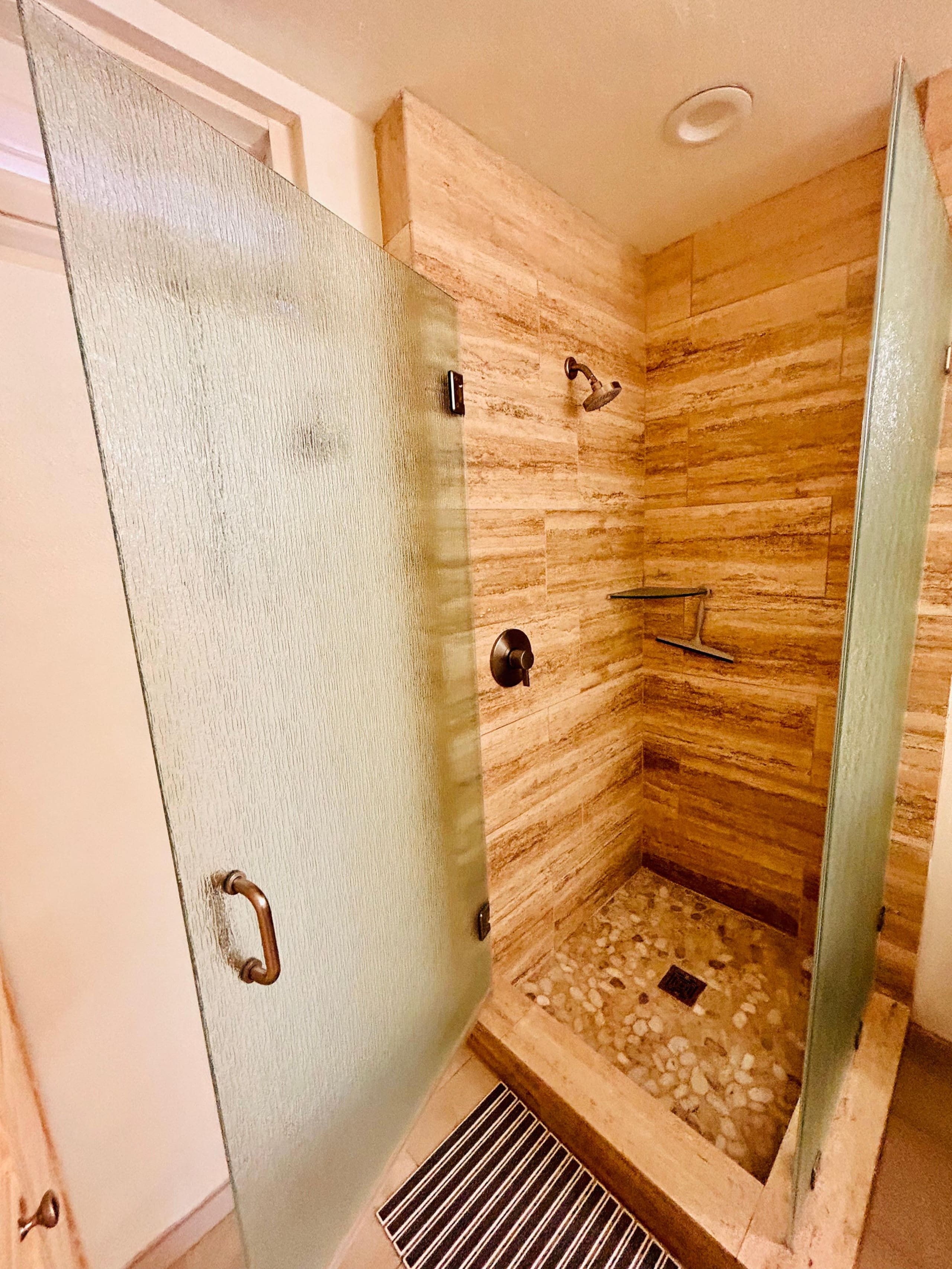 Condo in Kailua-Kona · ★4.86 · 2 bedrooms · 3 beds · 2 private baths - Image 15