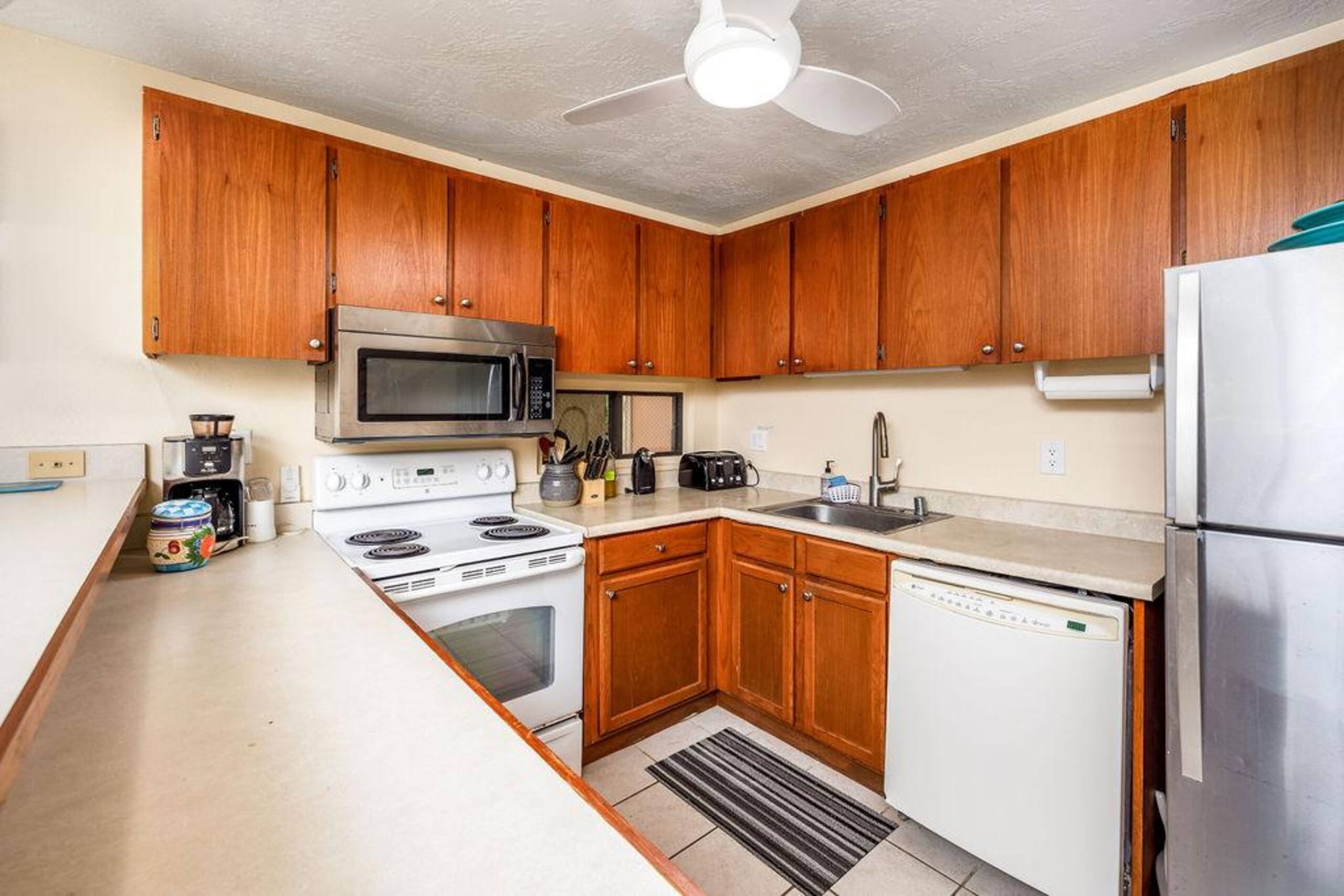 Condo in Kailua-Kona · ★4.86 · 2 bedrooms · 3 beds · 2 private baths - Image 5