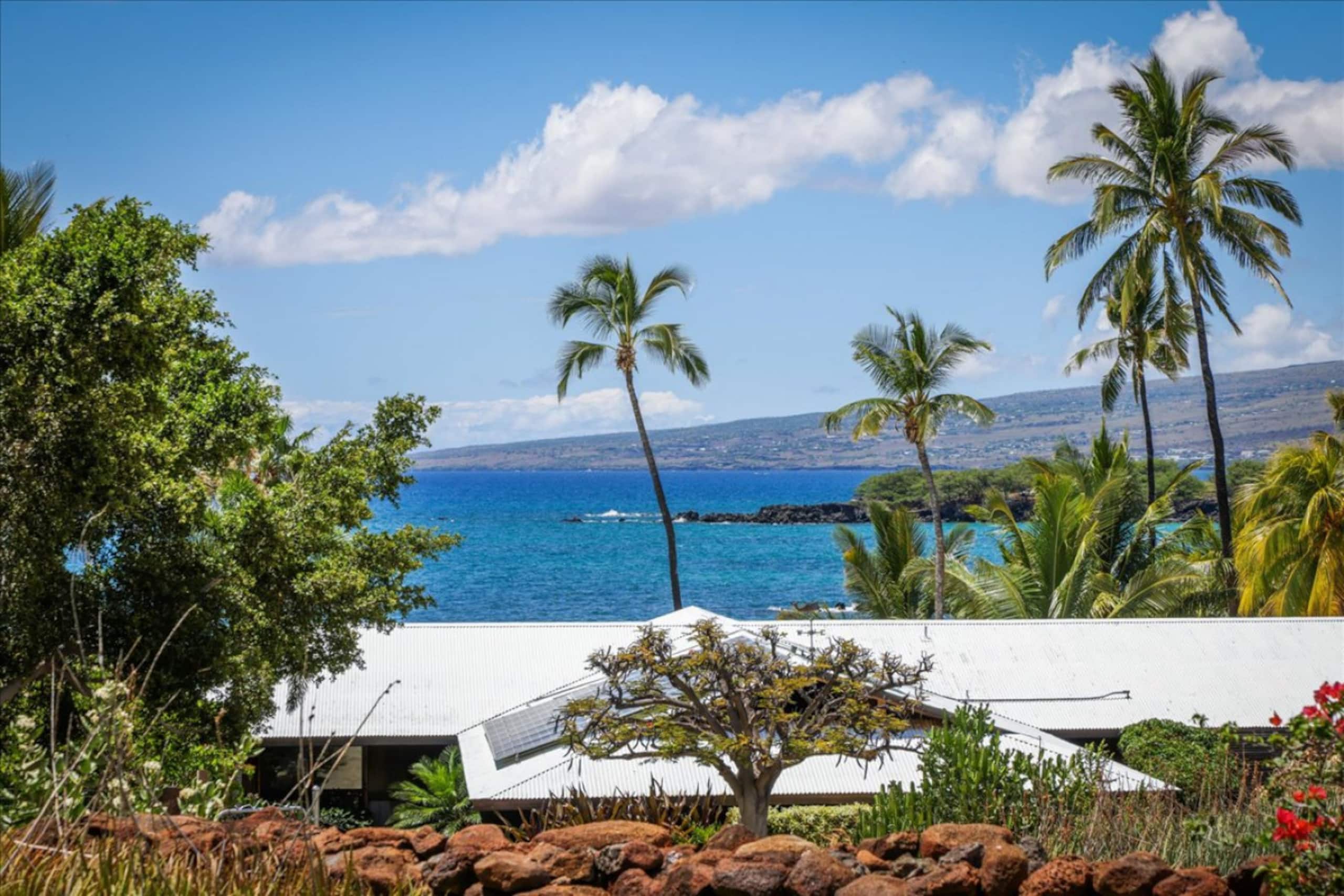 Home in Puako · ★4.97 · 2 bedrooms · 1 bed · 2 baths - Photo 14