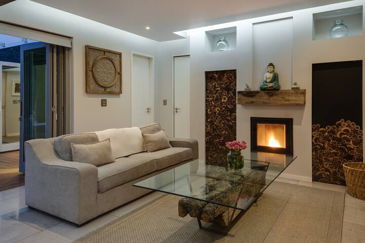 Element House – Contemporary and Upmarket Villa gallery image 3