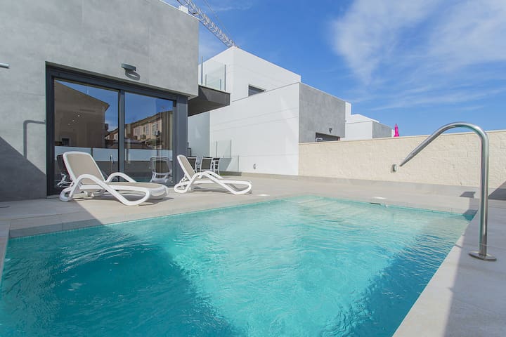 Alicante Holiday managed Airbnb listing 2