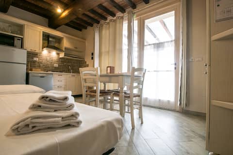Successful Airbnb property: 5 minutes to the beach, swimming pool, gym NO PETS in Cecina