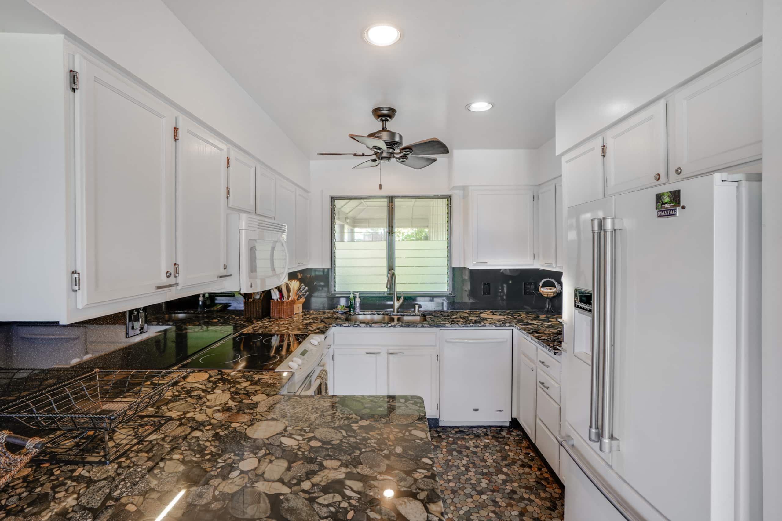 Condo in Kapaa · ★4.92 · 2 bedrooms · 2 beds · 2 baths - Image 19