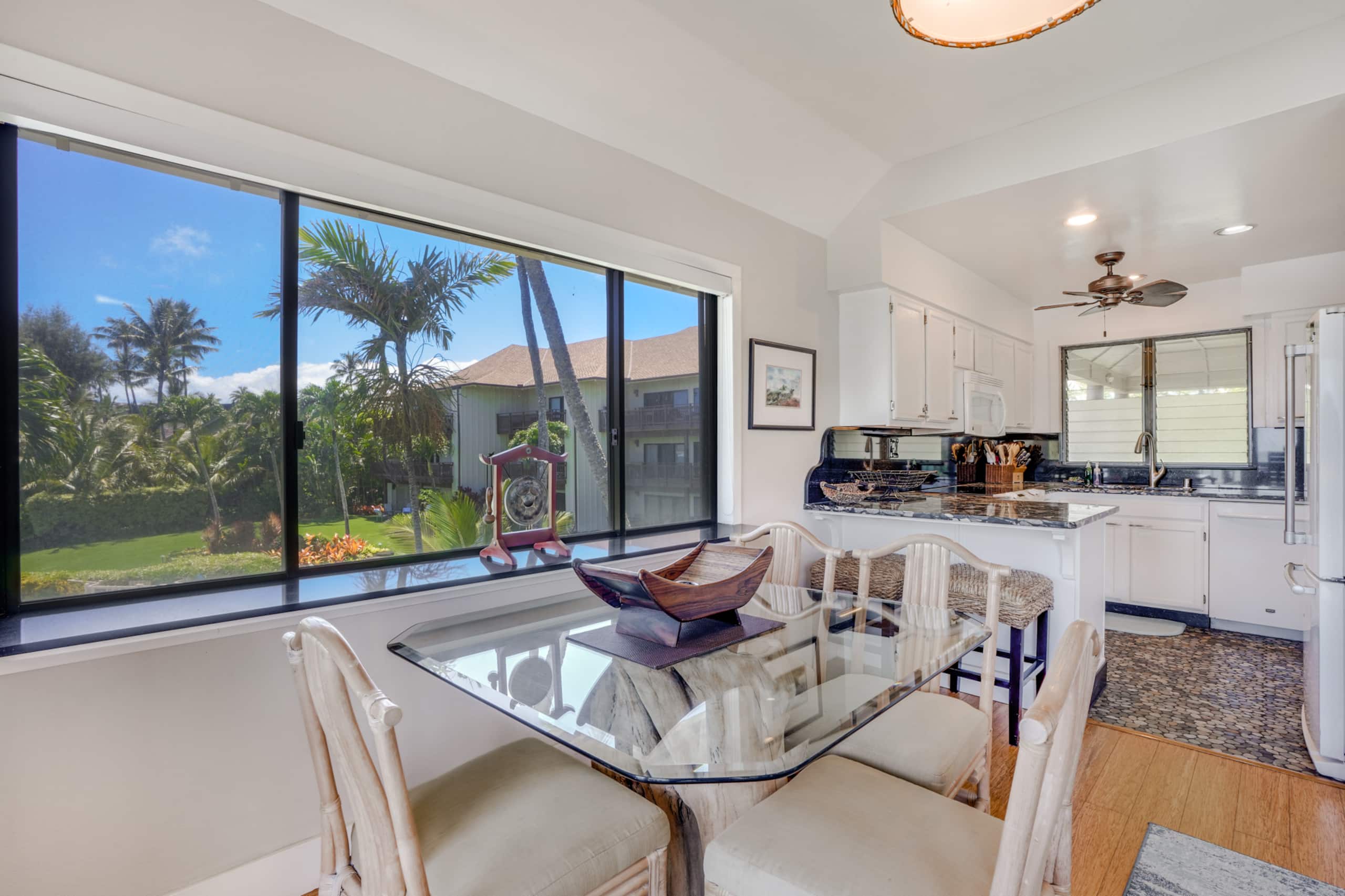 Condo in Kapaa · ★4.92 · 2 bedrooms · 2 beds · 2 baths - Image 4