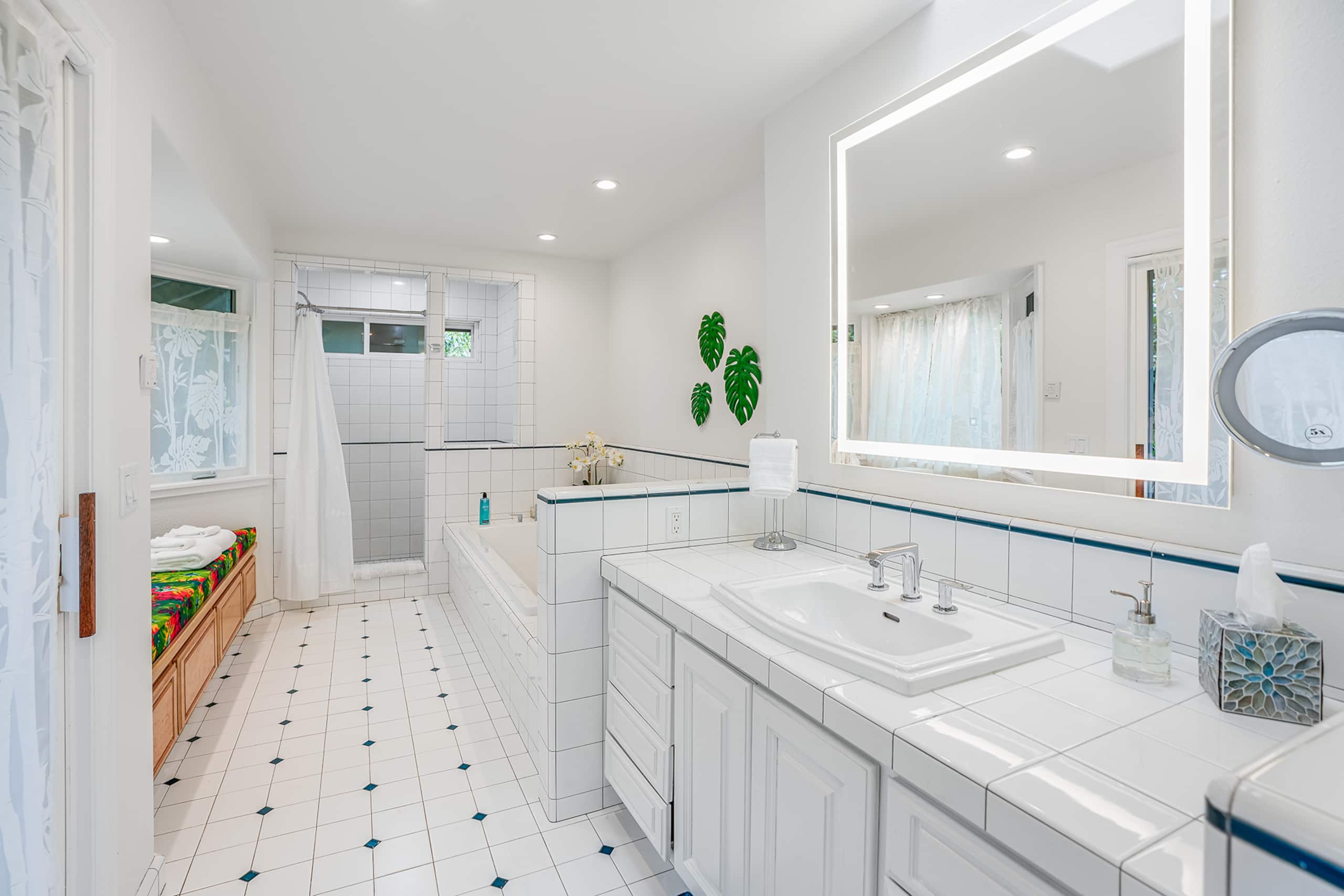 Home in Princeville · ★4.81 · 5 bedrooms · 7 beds · 4.5 private baths - Image 24