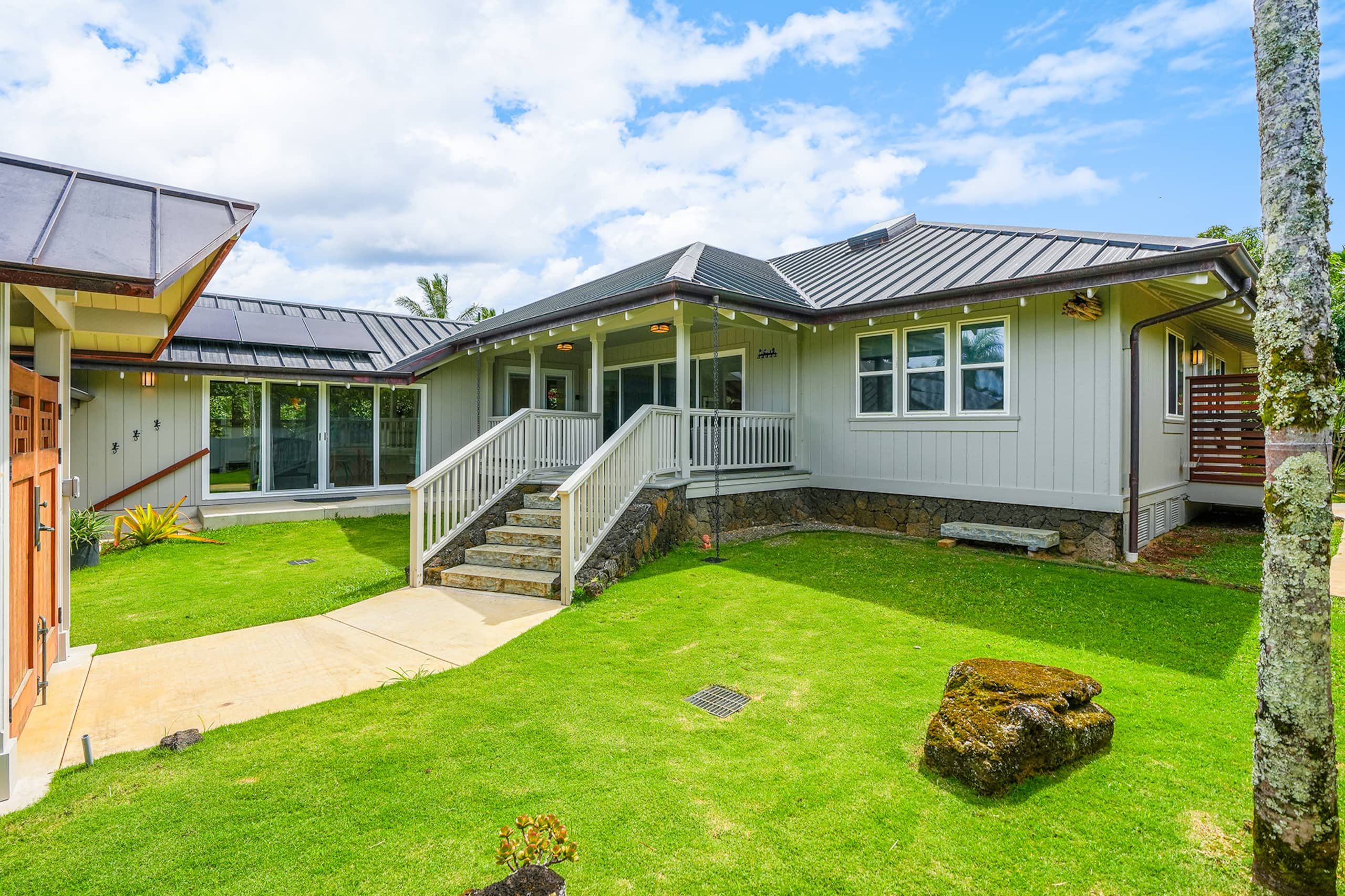 Home in Princeville · ★4.81 · 5 bedrooms · 7 beds · 4.5 private baths - Image 15