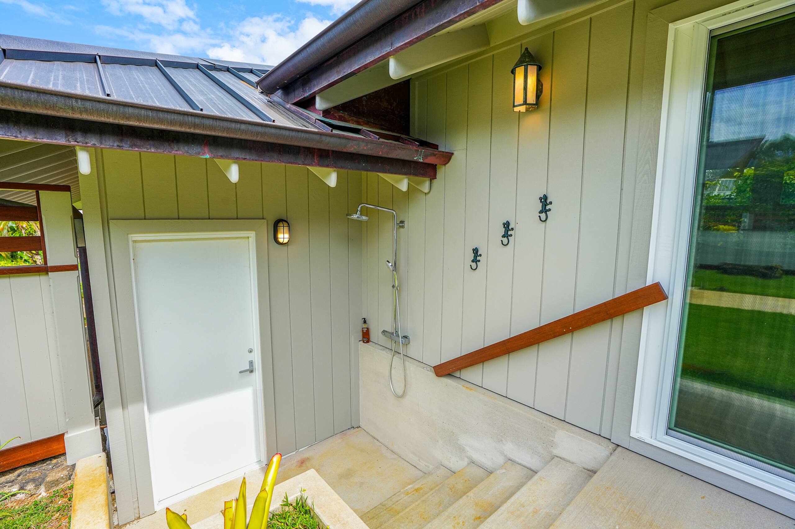 Home in Princeville · ★4.81 · 5 bedrooms · 7 beds · 4.5 private baths - Image 38