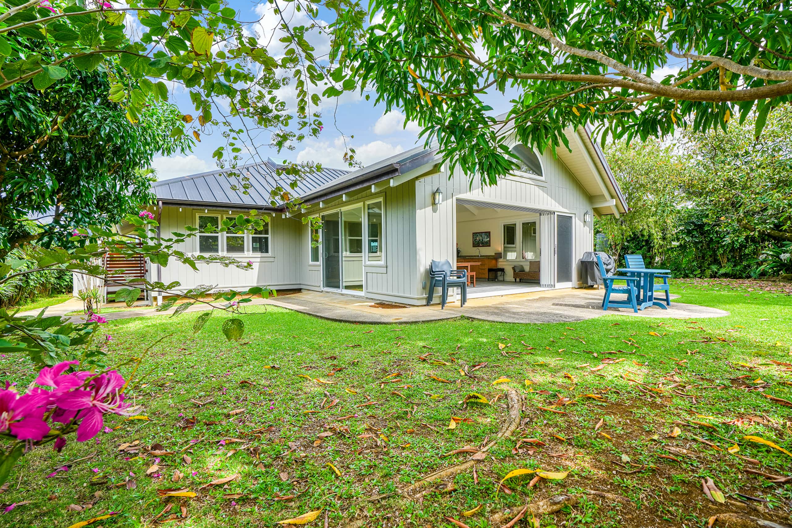 Home in Princeville · ★4.81 · 5 bedrooms · 7 beds · 4.5 private baths - Image 5