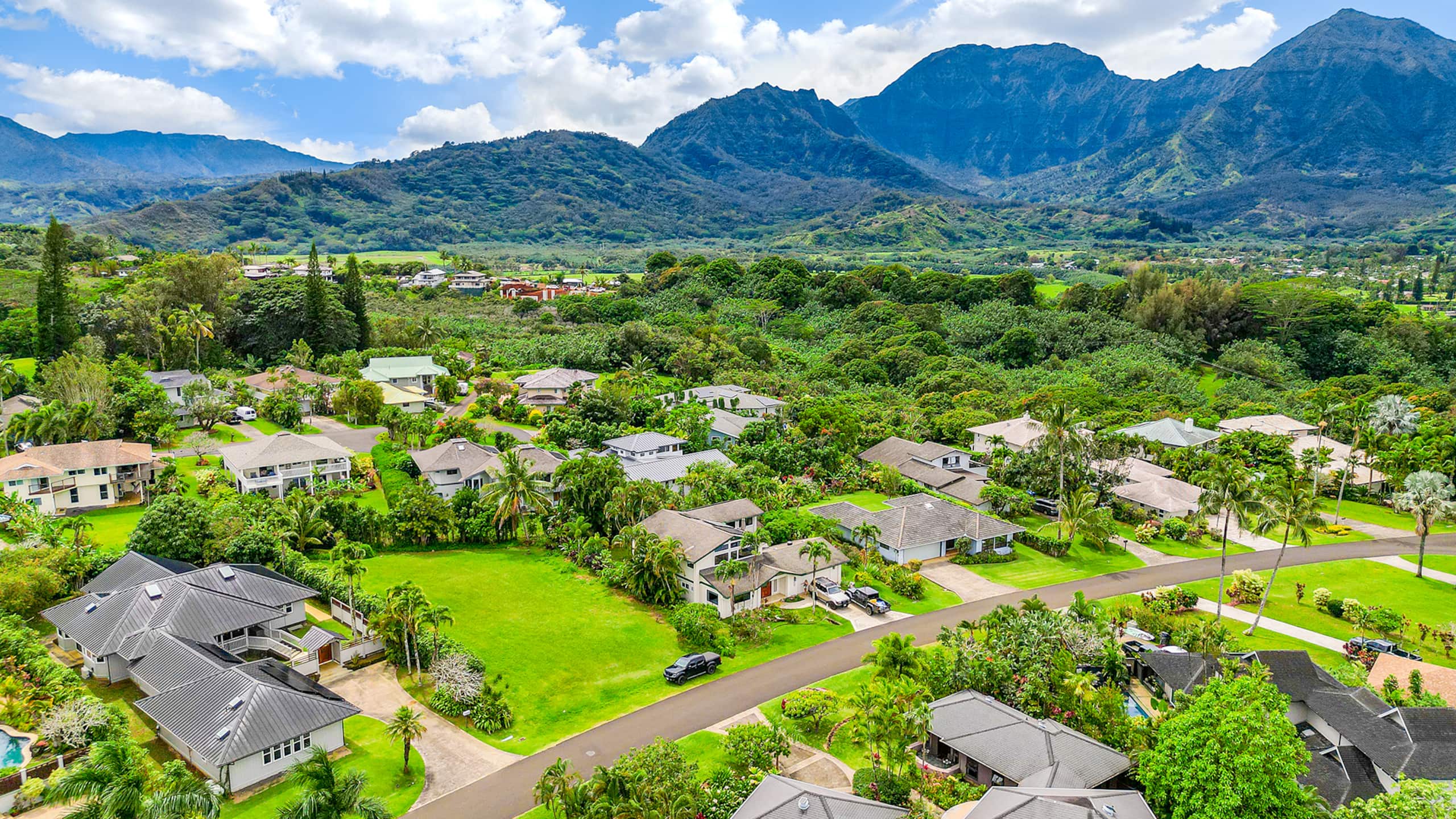 Home in Princeville · ★4.81 · 5 bedrooms · 7 beds · 4.5 private baths - Image 44