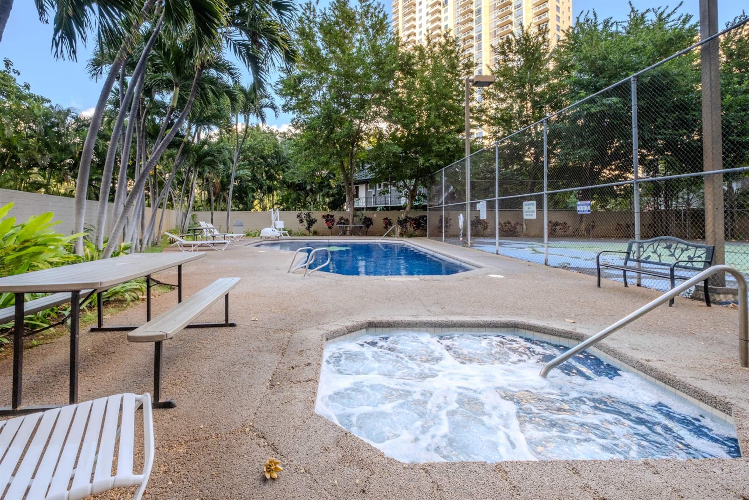 Stunning Waikiki Views • Prime Location + Parking - Image 42