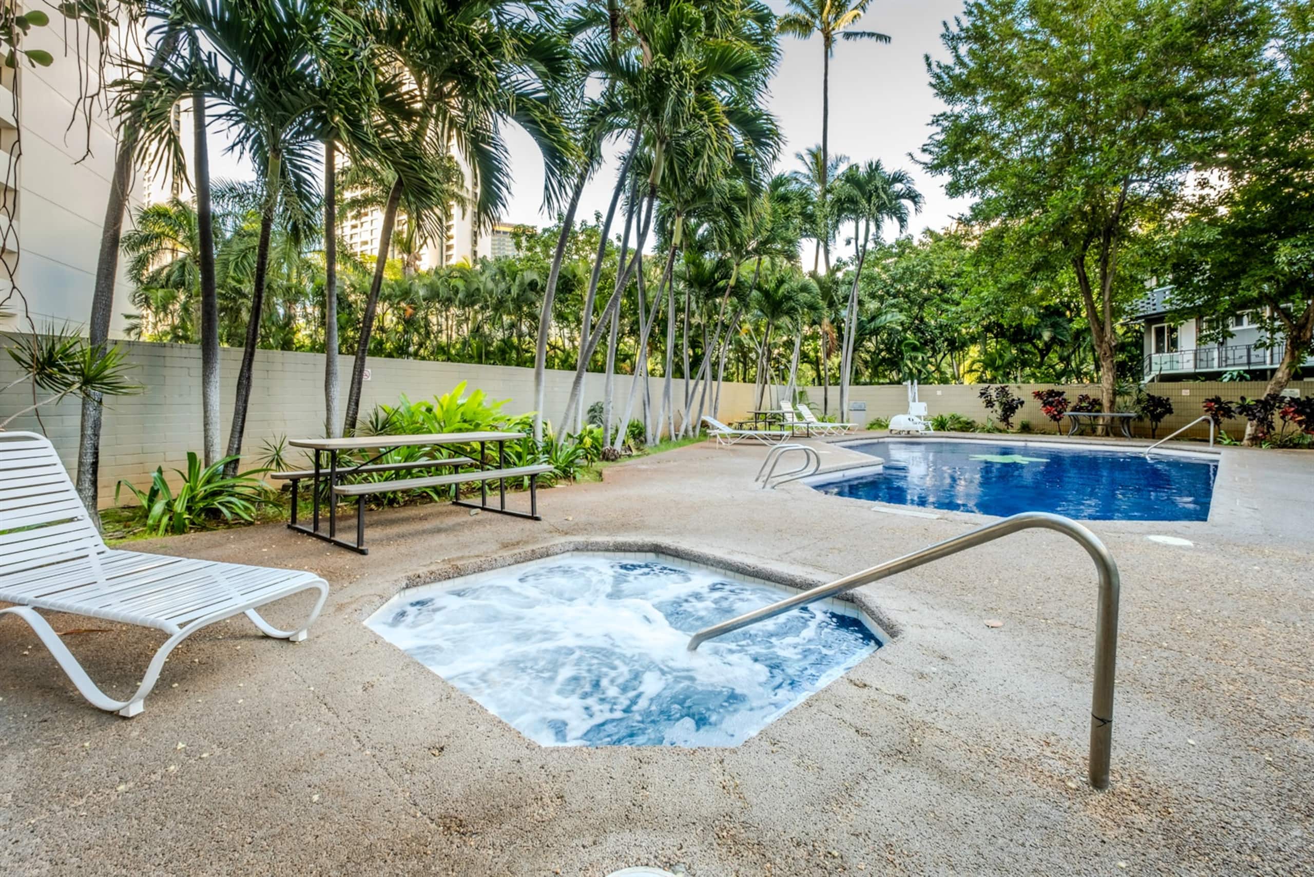 Stunning Waikiki Views • Prime Location + Parking - Image 41