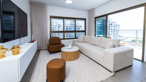 SeaFront Luxurious 3 BR Apartment | Mamad