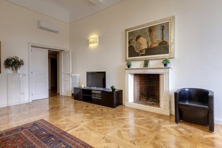 Signoria Stunning view Apartment by Mamo Florence gallery image 5