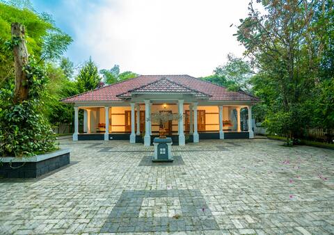 Heritage 2BR Bungalow with Spacious Courtyard