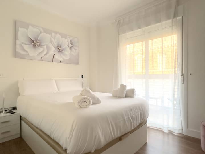 Ayala Málaga City Center 6pax - Malaga
