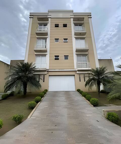 2 bedroom apartment with garage